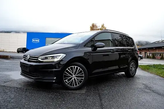 Volkswagen Touran 2016 photo 2