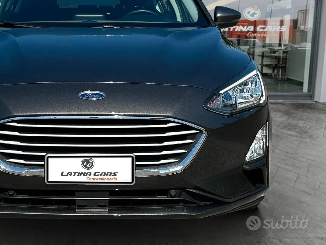 Ford Focus 2021 photo 2