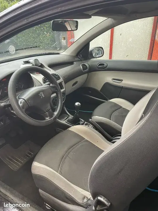 Peugeot 206 2005 photo 2