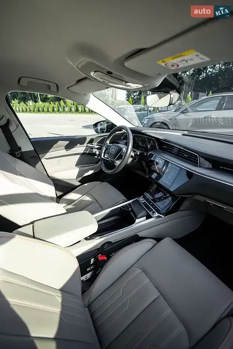 Audi E-Tron 2020 photo 5