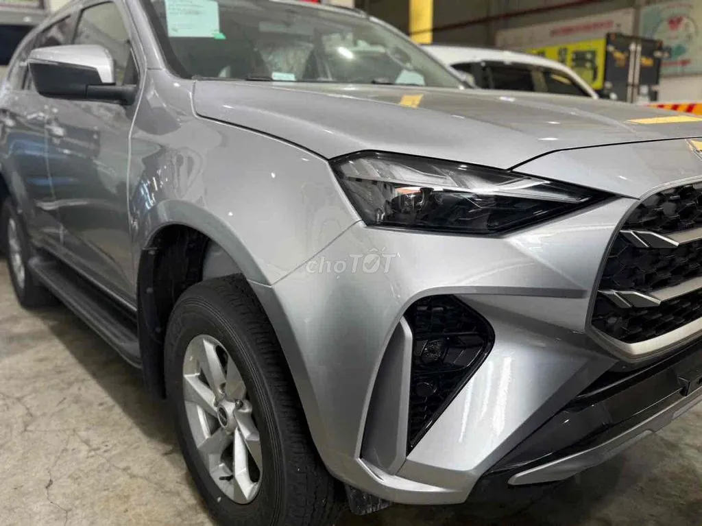 Isuzu Mu-X 2025 photo 3