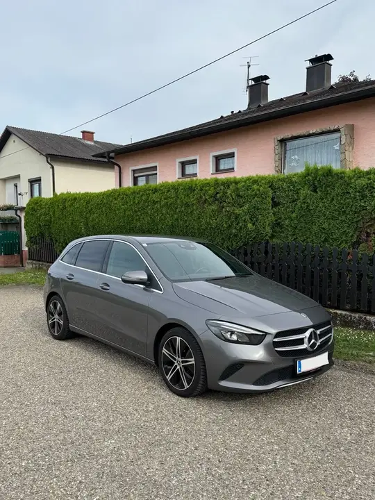 Mercedes-Benz B-Class 2019 photo 3