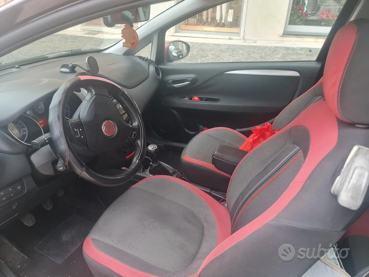 Fiat Punto 2012 photo 4