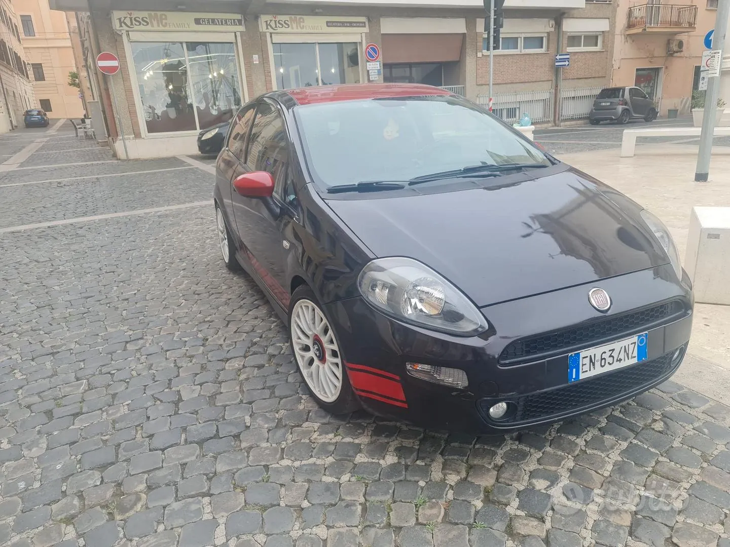 Fiat Punto 2012 photo 2