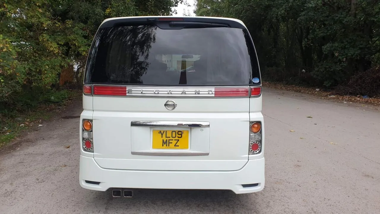 Nissan Elgrand 2022 photo 5