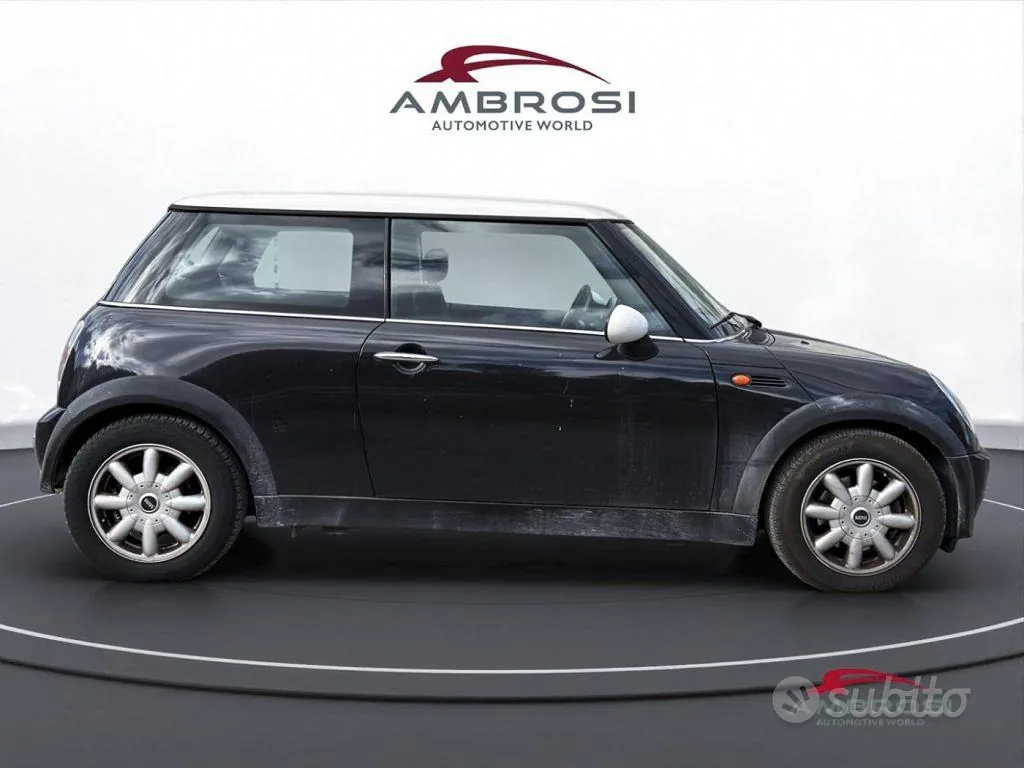 Mini One 2003 photo 5