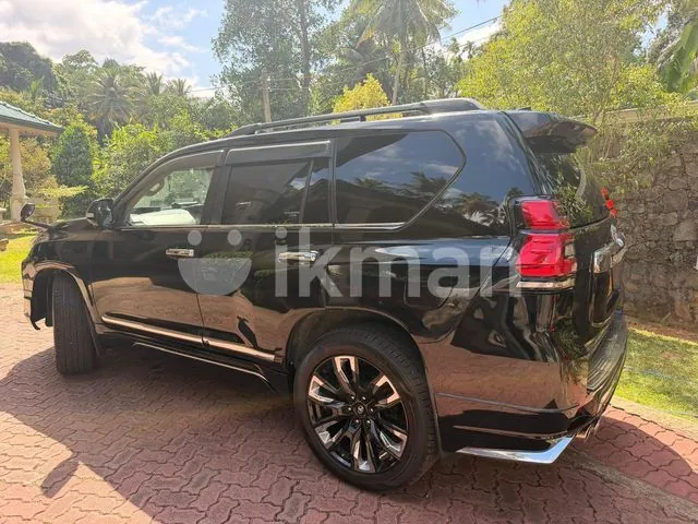 Toyota Land Cruiser Prado 2010 photo 2