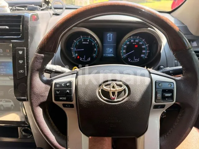 Toyota Land Cruiser Prado 2010 photo 3