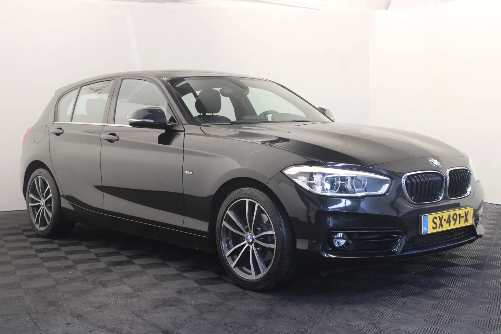 BMW 1 Series 2018 photo 5
