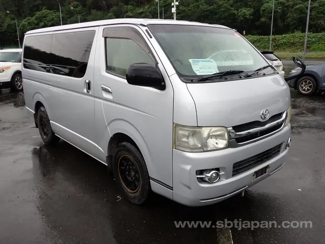 Toyota Regiusace Van
