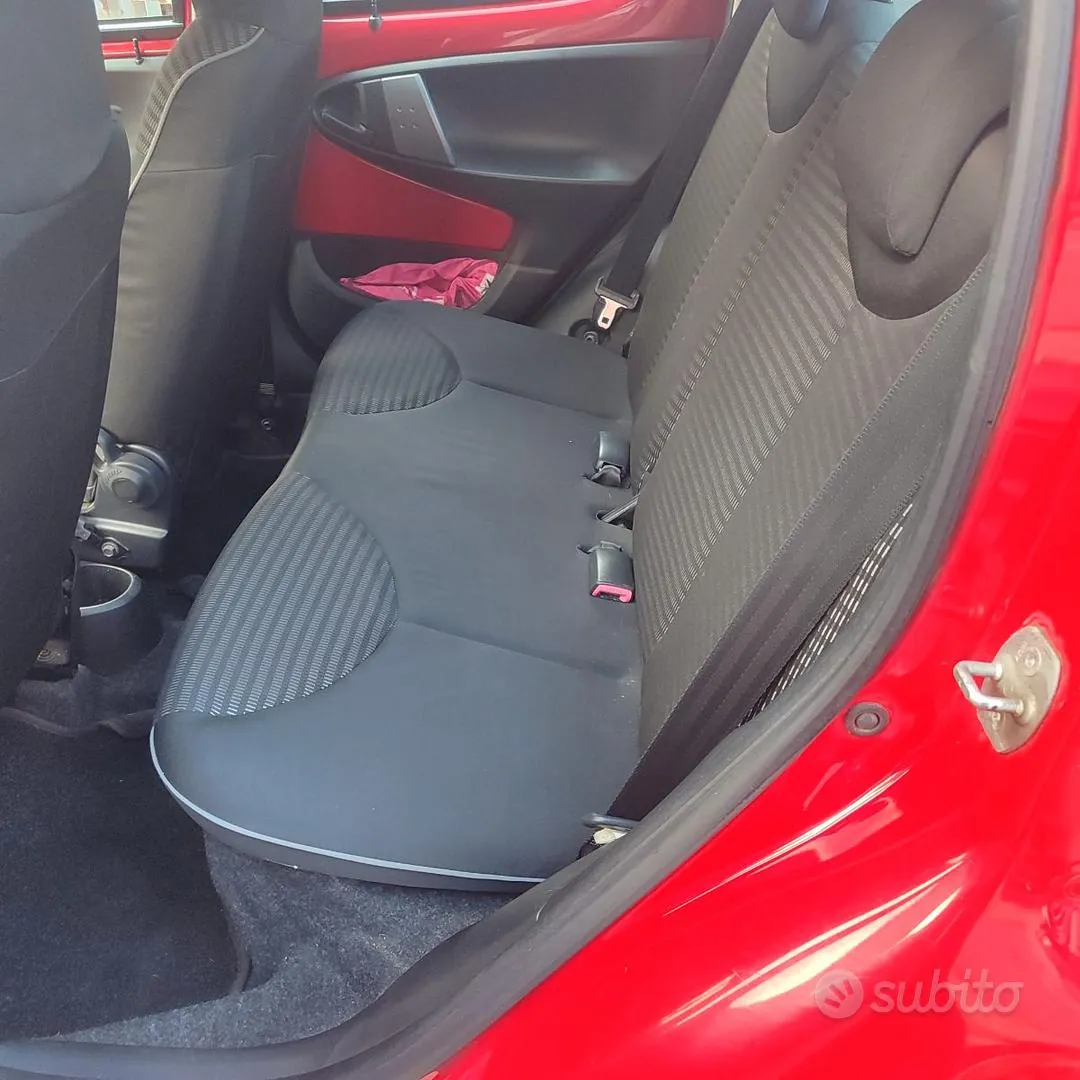 Peugeot 107 2013 photo 2