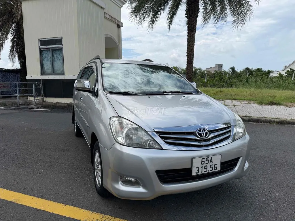 Toyota Innova 2012 photo 5