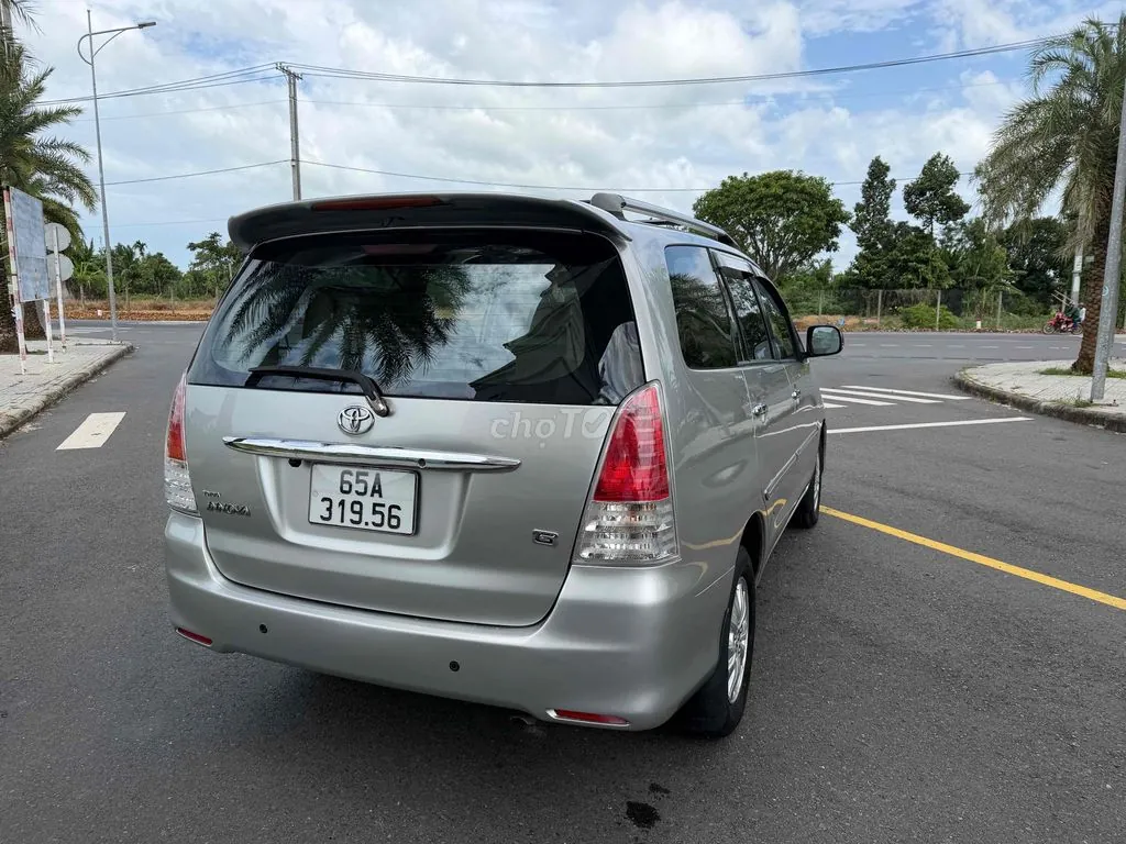 Toyota Innova 2012 photo 3