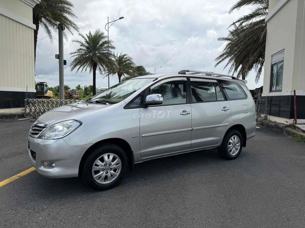 Toyota Innova 2012 photo 4