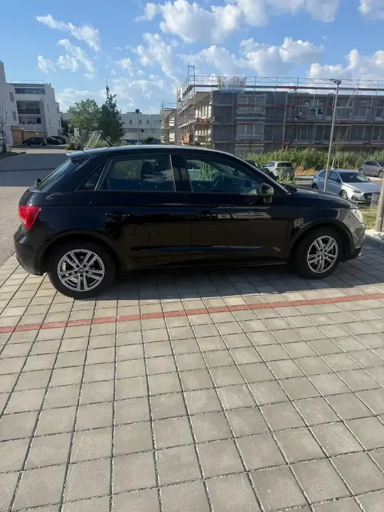 Audi A1 Sportback 2012 photo 2