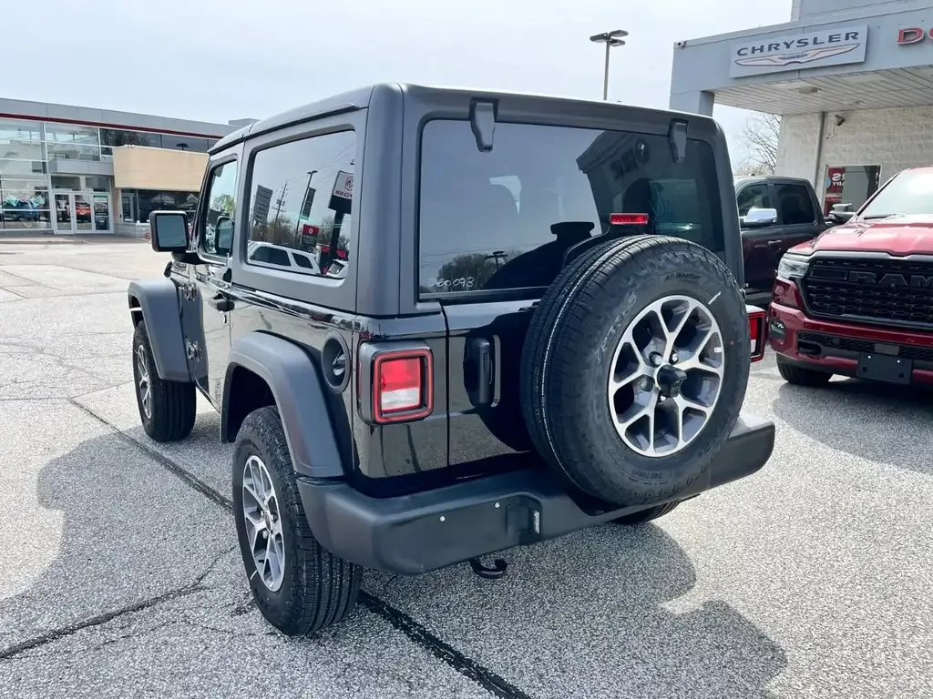 Jeep Wrangler 2026 photo 5