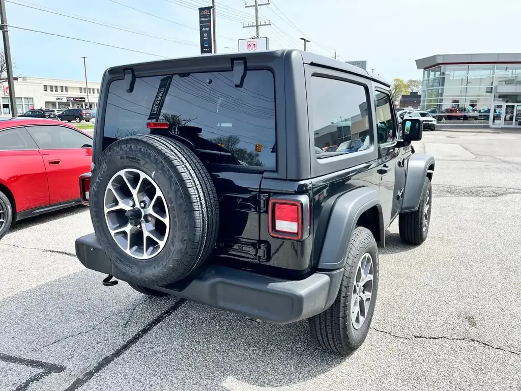 Jeep Wrangler 2026 photo 4