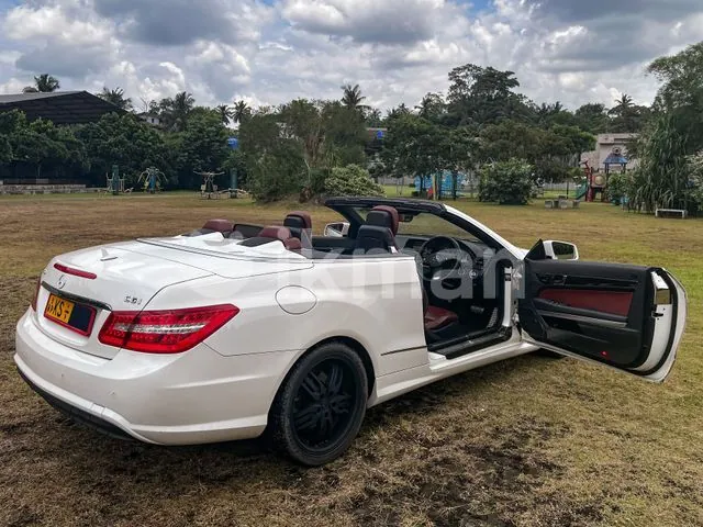Mercedes-Benz E250 2011 photo 4