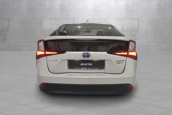 Toyota Prius 2019 photo 4