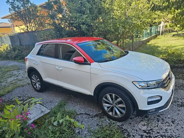 Volkswagen T-Roc 2018 photo 2