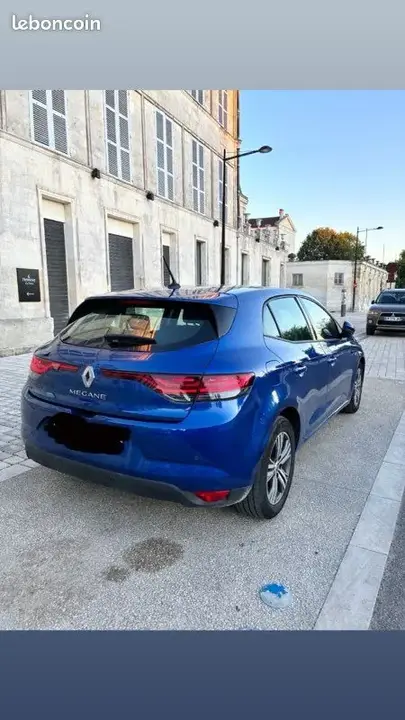 Renault Megane 2023 photo 2