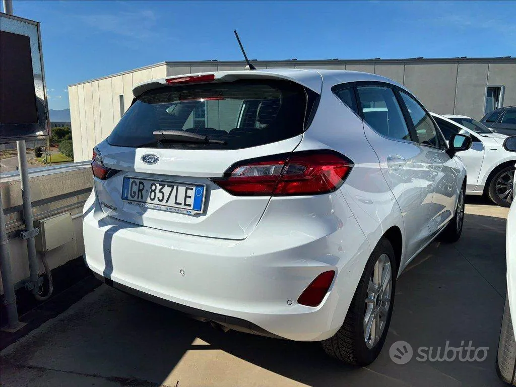 Ford Fiesta 2023 photo 2