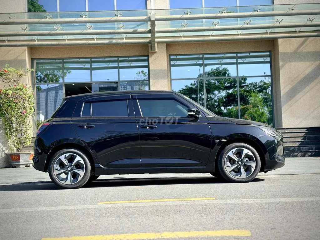 Suzuki Swift 2025 photo 3
