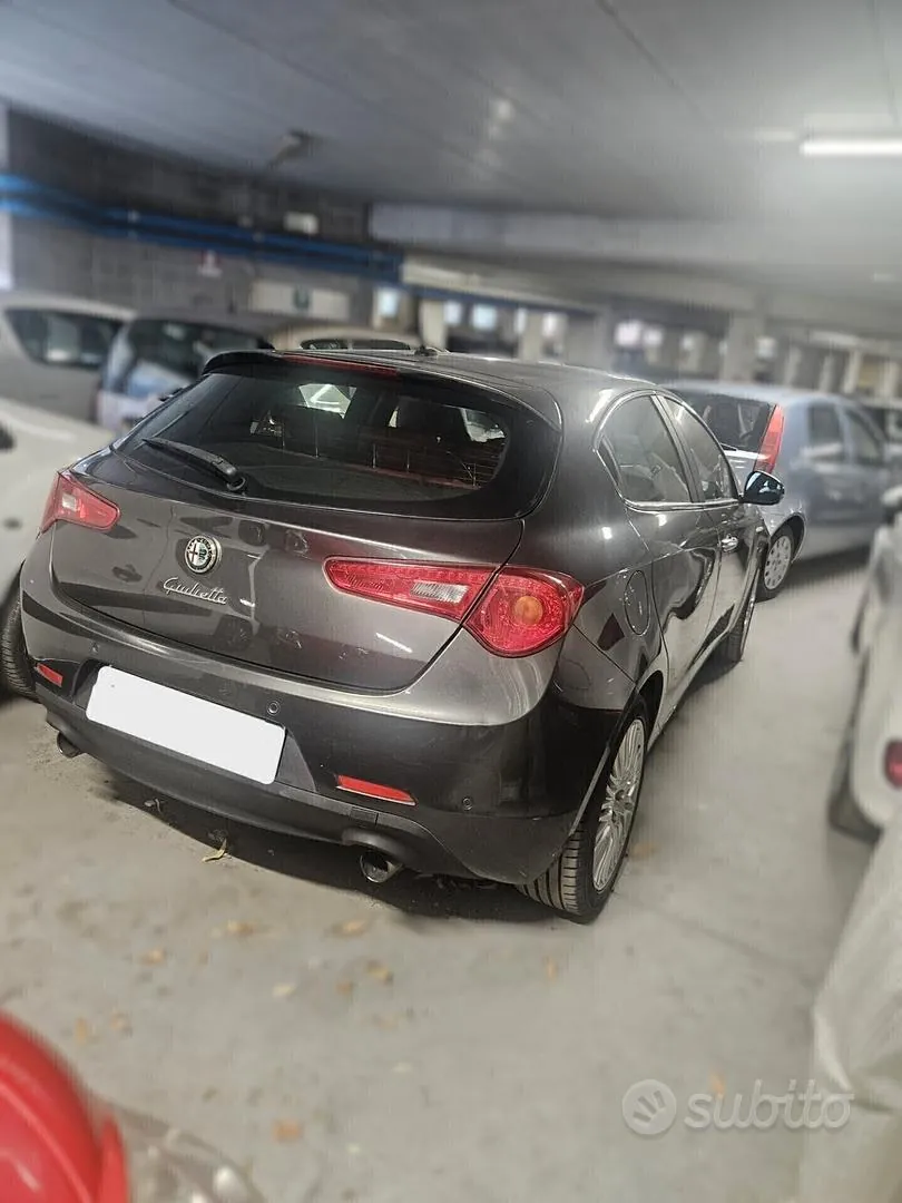 Alfa Romeo Giulietta 2012 photo 4