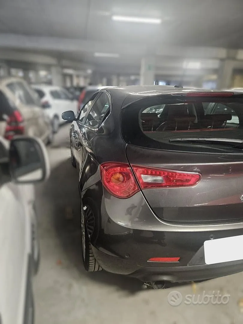 Alfa Romeo Giulietta 2012 photo 5