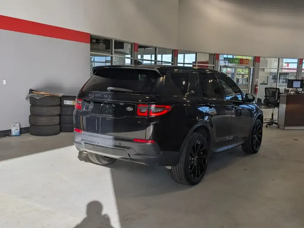 Land Rover Discovery Sport 2020 photo 2