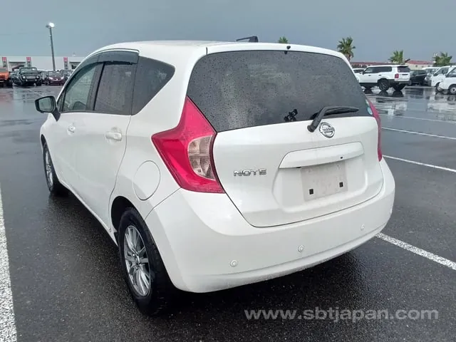 Nissan Note 2015 photo 3