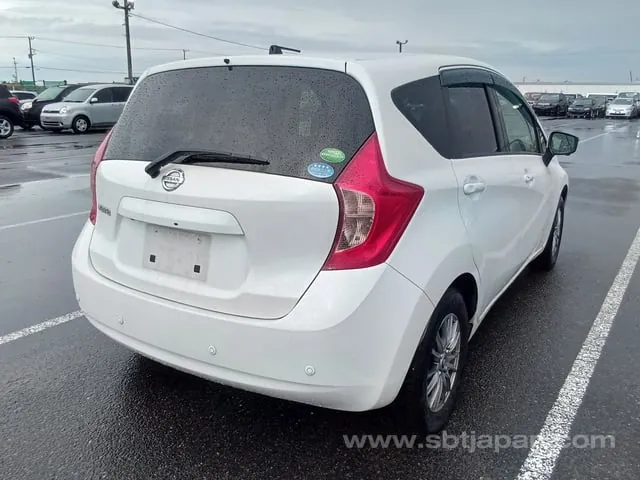 Nissan Note 2015 photo 4