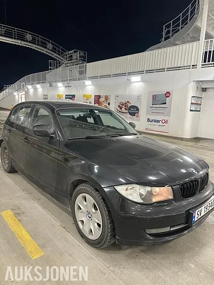 BMW 1 Series 2010 photo 3