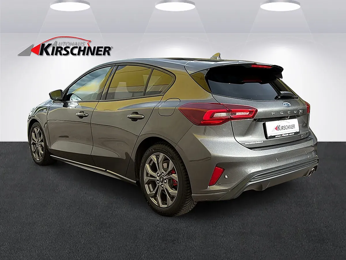 Ford Focus 2022 photo 3