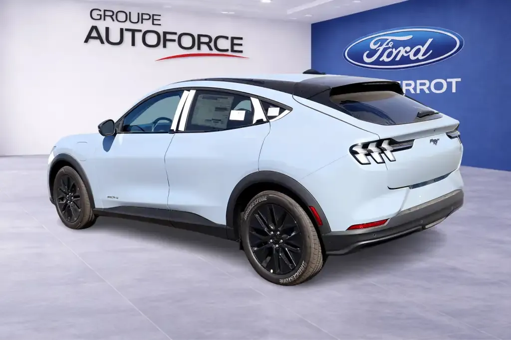 Ford Mustang Mach-E 2026 photo 4