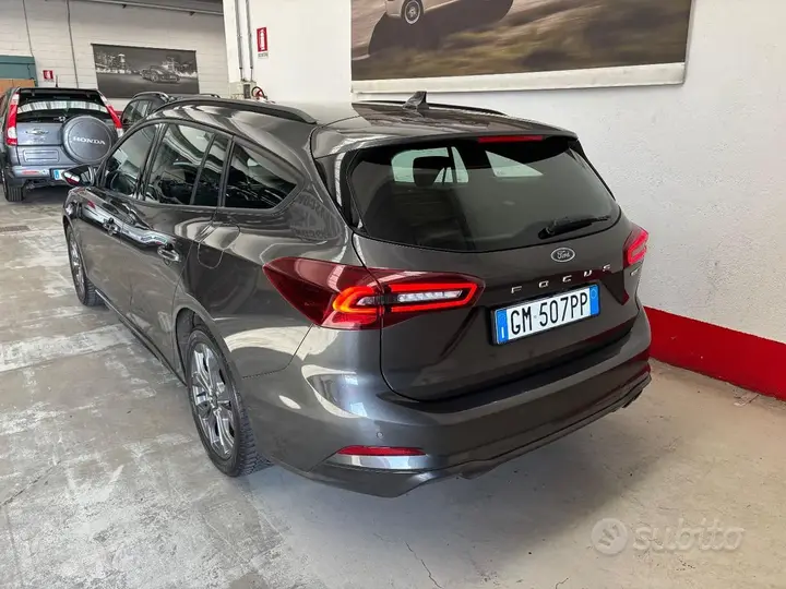 Ford Focus 2023 photo 4