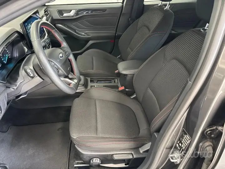 Ford Focus 2023 photo 5