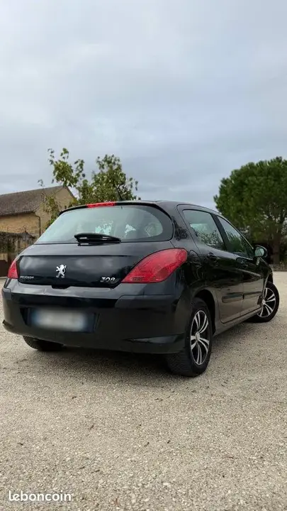 Peugeot 308 2008 photo 3