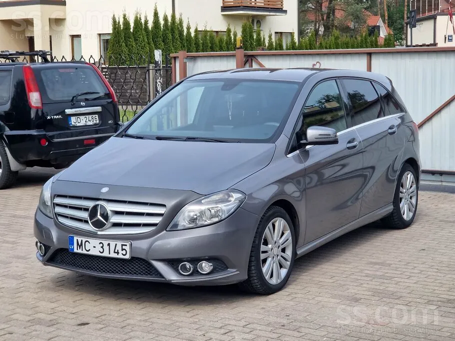 Mercedes-Benz B-Class 2012 photo 4
