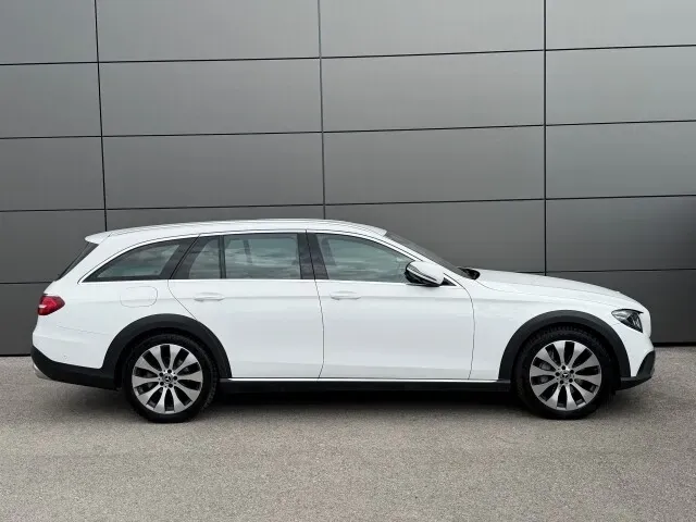 Mercedes-Benz E-Class 2018 photo 2