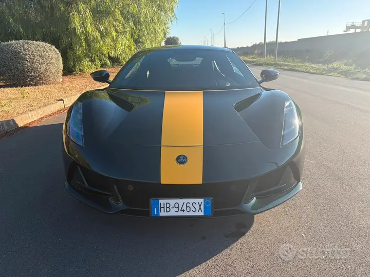 Lotus Emira
