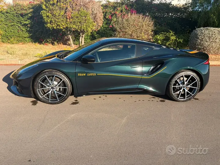 Lotus Emira 2026 photo 4