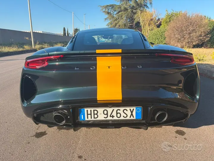 Lotus Emira 2026 photo 2