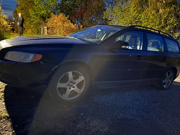 Volvo V70 2009 photo 2