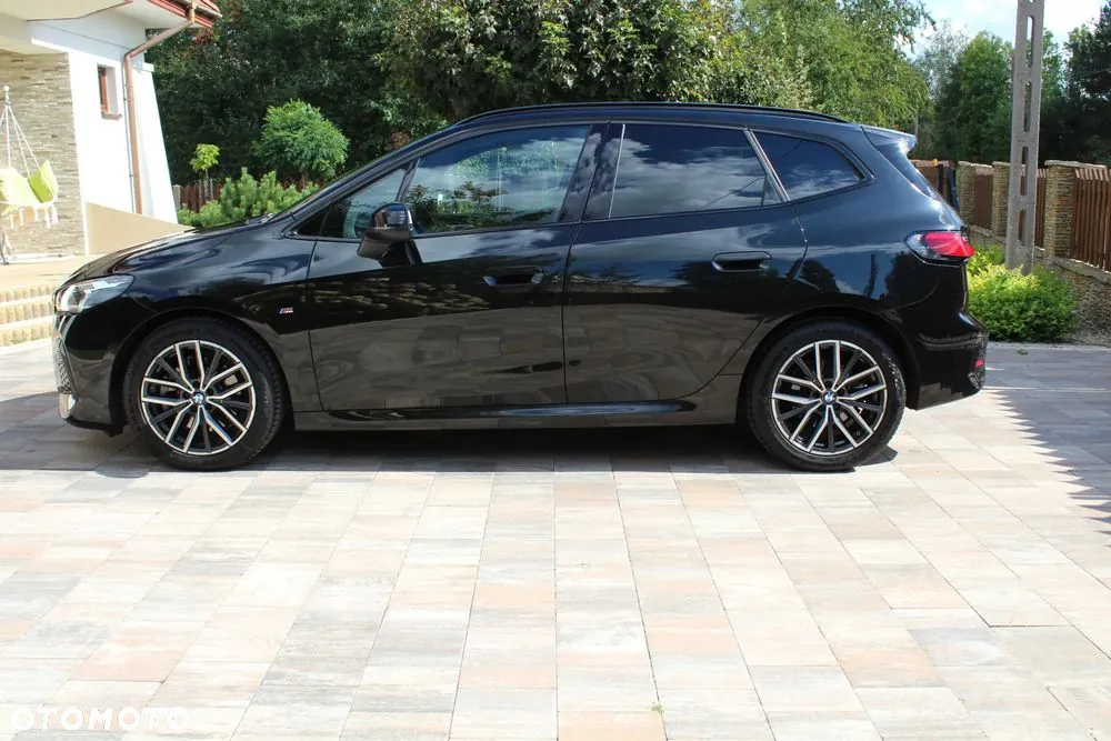 BMW 2 Series 2023 photo 3
