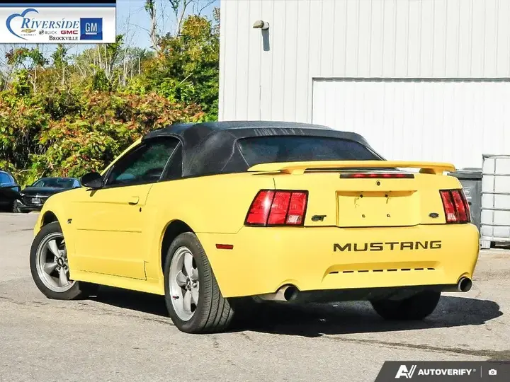 Ford Mustang 2001 photo 4