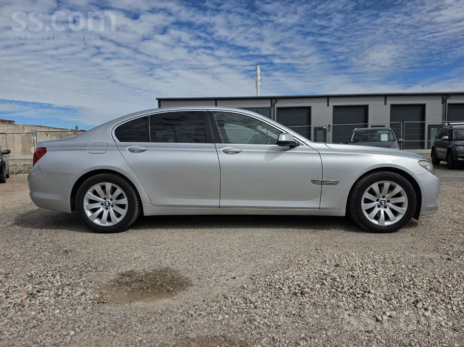 BMW 730D 2009 photo 5