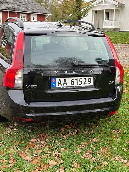 Volvo V50 2011 photo 2