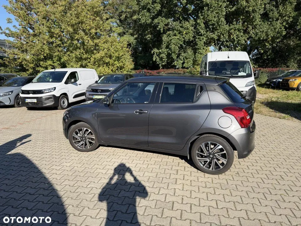 Suzuki Swift 2023 photo 2