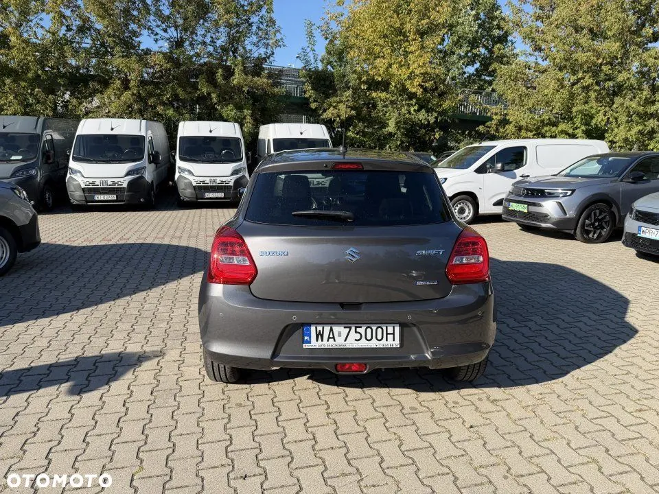Suzuki Swift 2023 photo 3